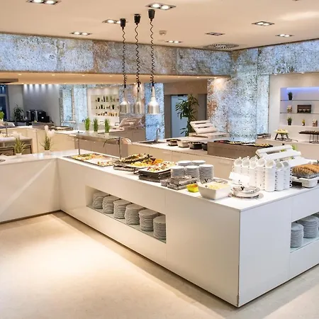 Hotel Azur 4*