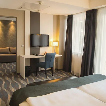 Hotel Azur 4*