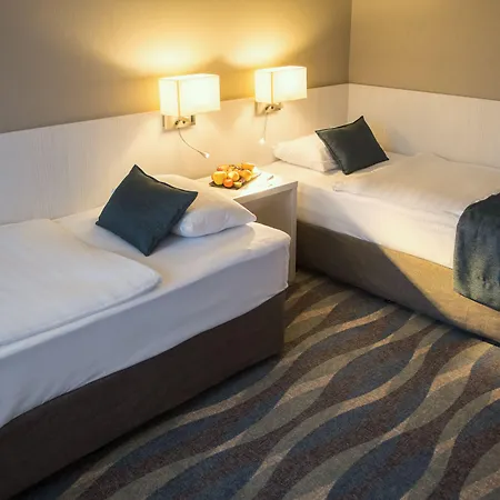 Azur Hotell 4*