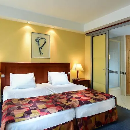 Azur 4* Siófok